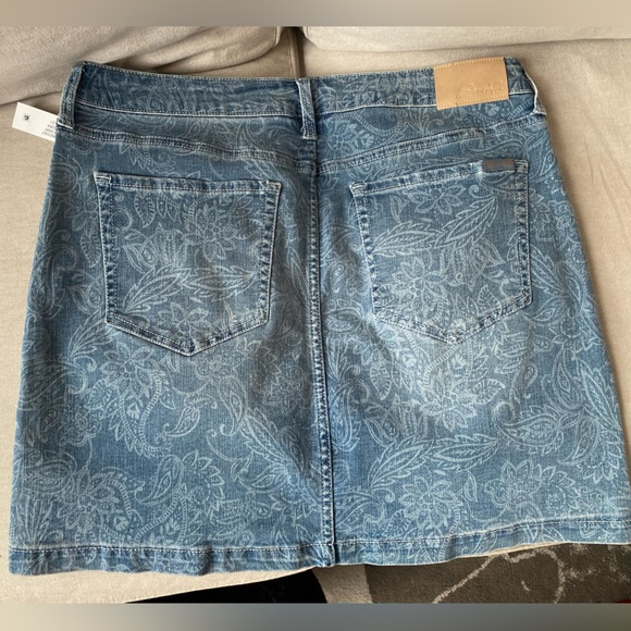 NWT Seven7 Paisley Denim Skirt - Picture 5 of 6